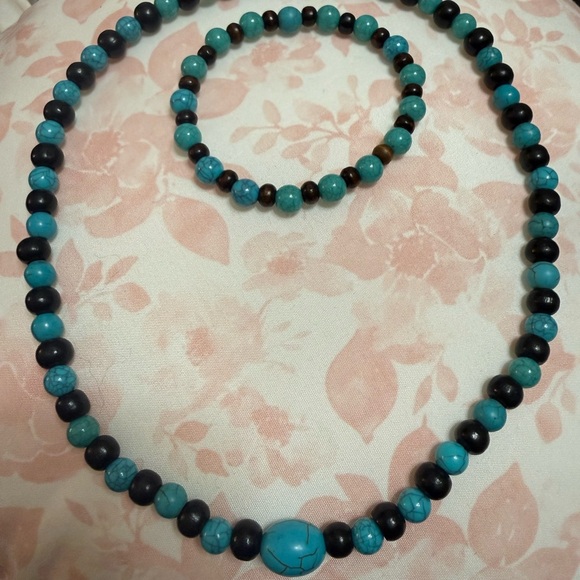 Jewelry - Turquoise and Black Beaded Necklace and Bracelet Set